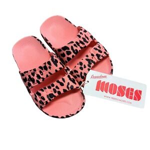 Freedom Moses Kids Leo Pink Martini Leopard Print Slides Sandals Size 8-9 NEW